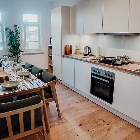 Premium 3br Apartment, Stunning Views Overlooking The Station 코블렌츠