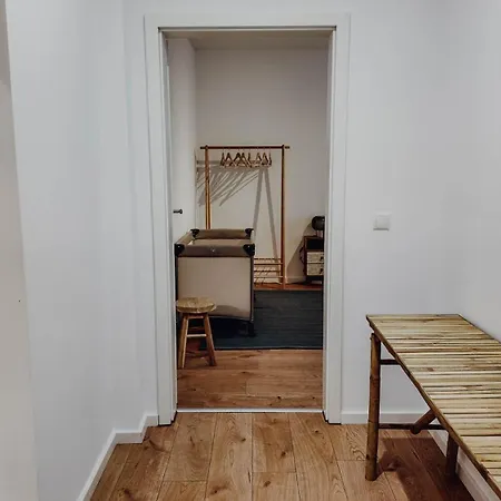 Premium 3br Apartment, Stunning Views Overlooking The Station * Coblenza