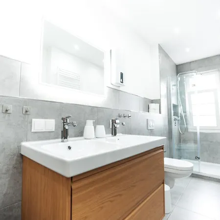 Apartamento Premium 3br Apartment, Stunning Views Overlooking The Station Coblenza