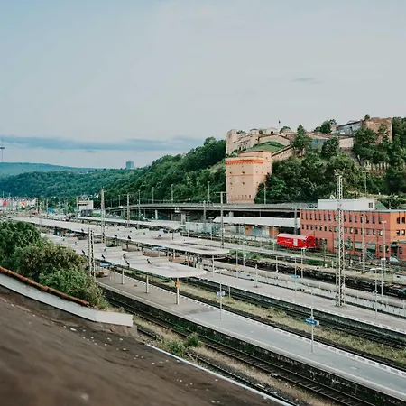 Premium 3br Apartment, Stunning Views Overlooking The Station