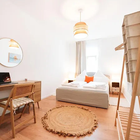 Premium 3br Apartment, Stunning Views Overlooking The Station * Coblenza