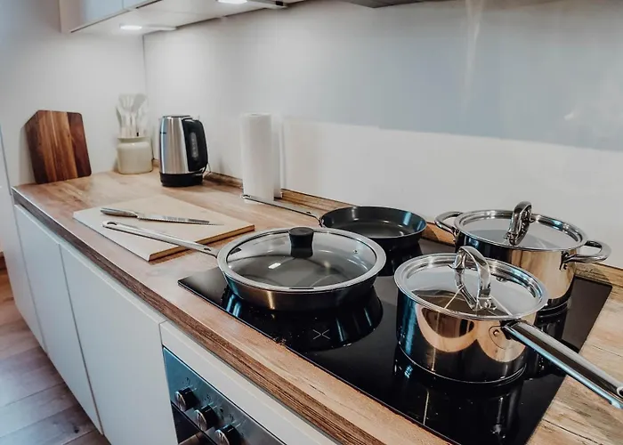 Premium 3br Apartment, Stunning Views Overlooking The Station Apartamento Coblenza