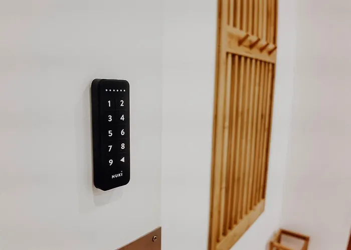 Premium 3br Apartment, Stunning Views Overlooking The Station Coblenza